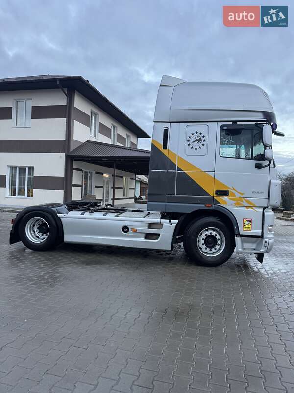 Тягач DAF XF 105 2006 в Могилев-Подольске