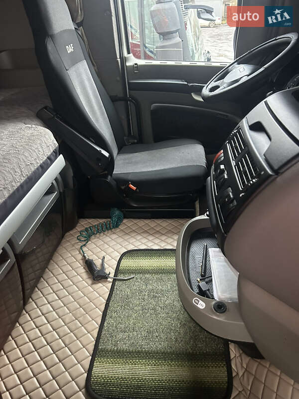 Тягач DAF XF 105 2008 в Ужгороде