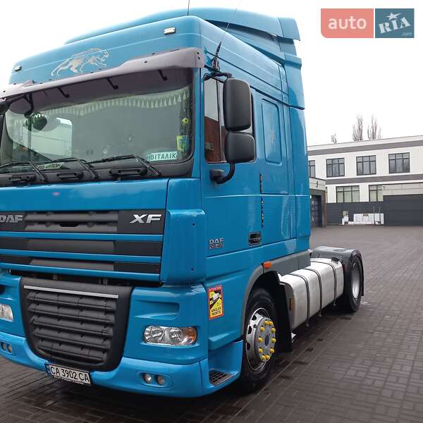 Тягач DAF XF 105 2011 в 
