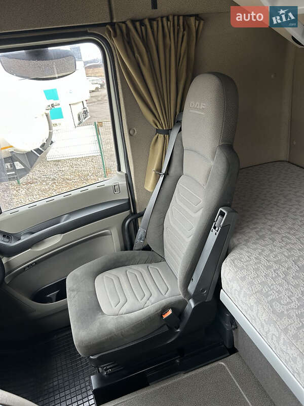 Тягач DAF XF 105 2011 в Виннице