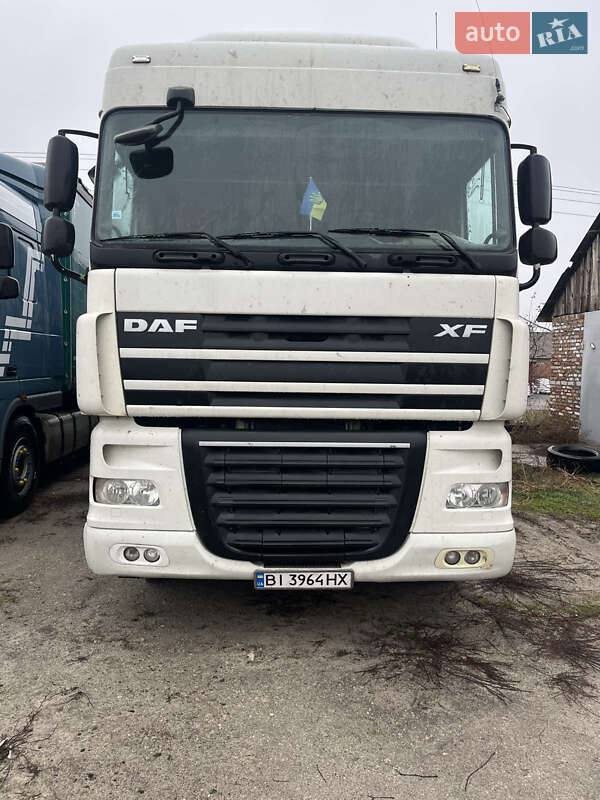 Тягач DAF XF 105 2012 в 