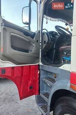 Тягач DAF XF 105 2011 в 