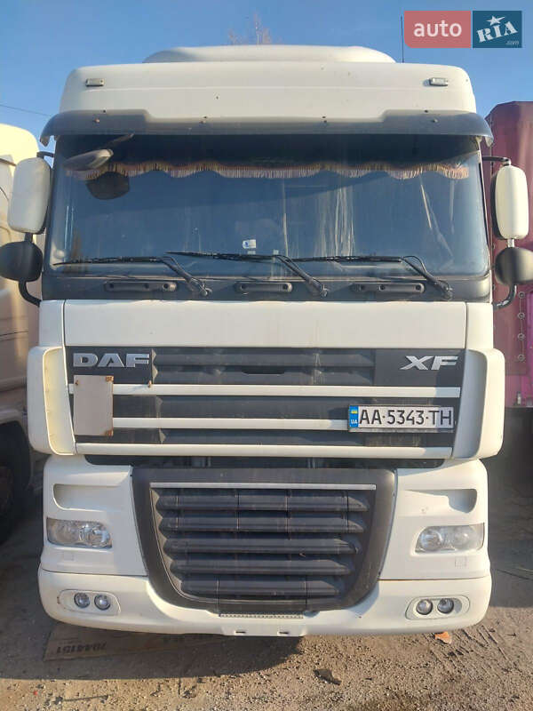 Тягач DAF XF 105 2012 в Киеве