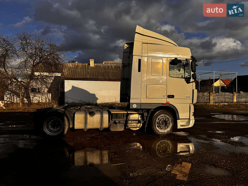 Тягач DAF XF 105 2011 в Ужгороді