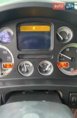 Тягач DAF XF 105 2013 в 