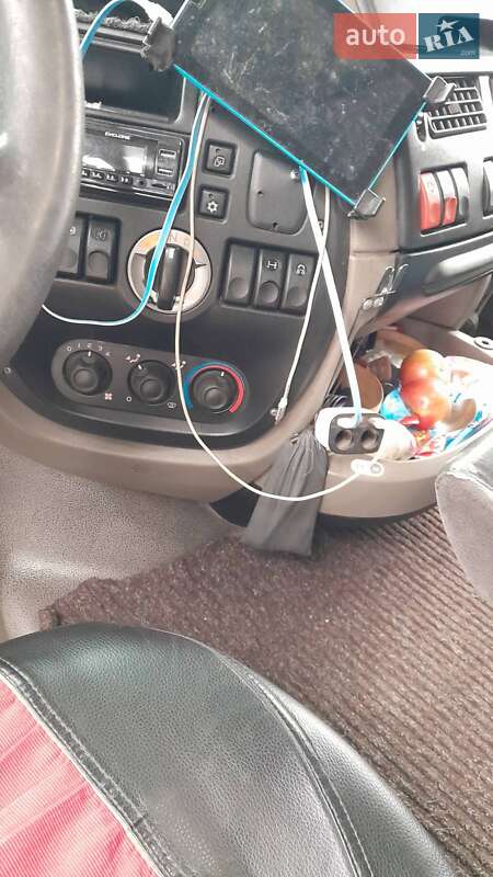 Тягач DAF XF 105 2013 в Луцке