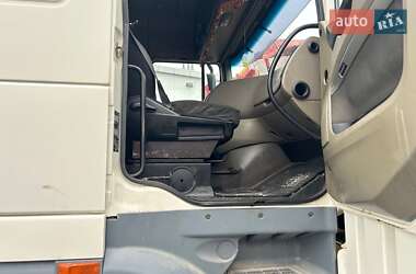 Тягач DAF XF 105 2011 в 