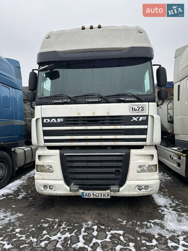 Тягач DAF XF 105 2009 в Виннице