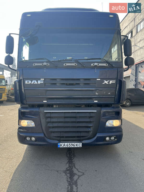 Тягач DAF XF 105 2007 в Києві