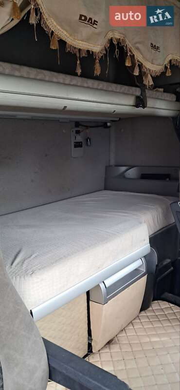 Тягач DAF XF 105 2009 в Новом Буге