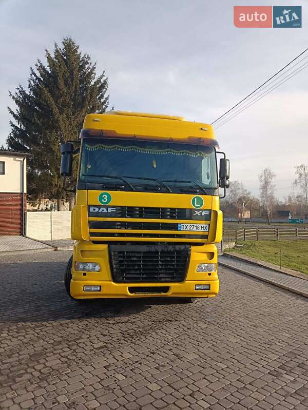 Тягач DAF XF 105 2004 в Любарі