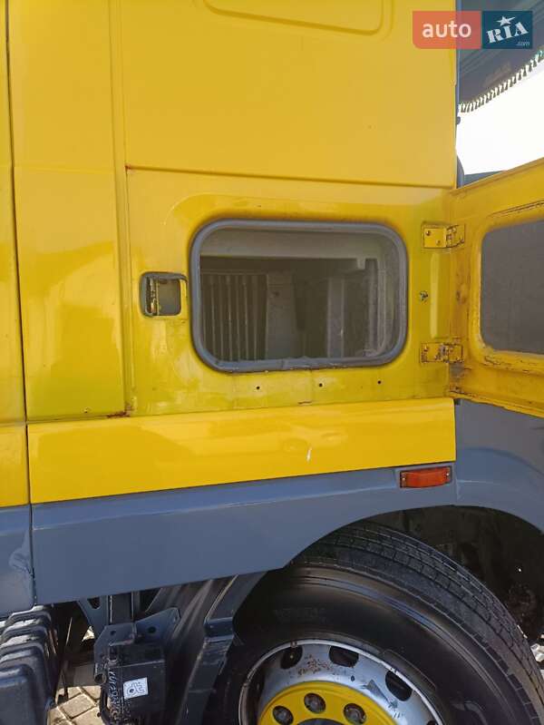 Тягач DAF XF 105 2004 в Любарі