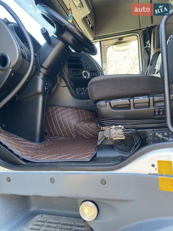Тягач DAF XF 105 2013 в Киеве