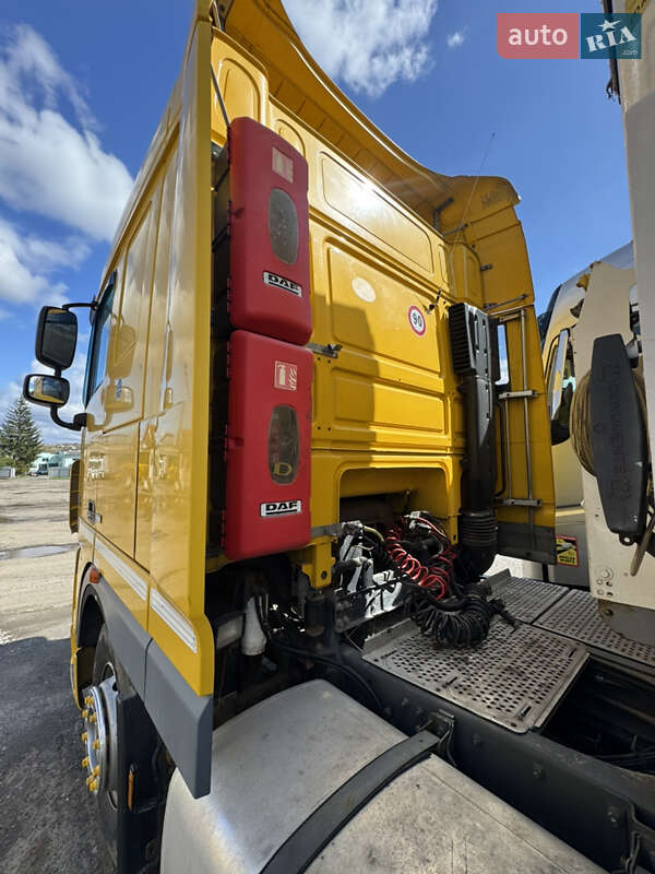 Вантажний фургон DAF XF 105 2013 в Мукачевому