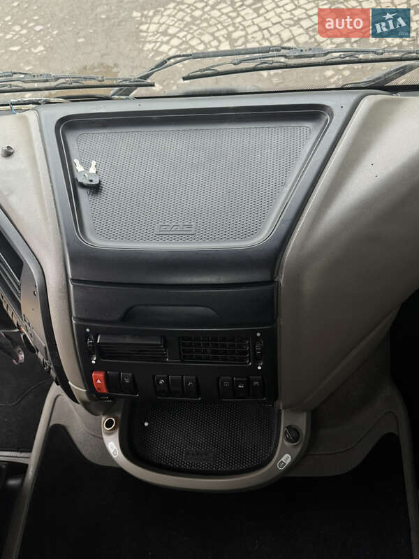 Вантажний фургон DAF XF 105 2013 в Мукачевому