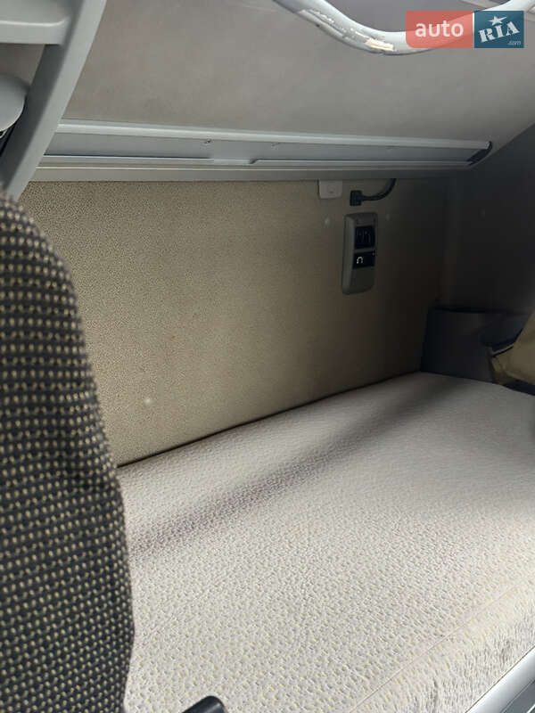 Вантажний фургон DAF XF 105 2013 в Мукачевому