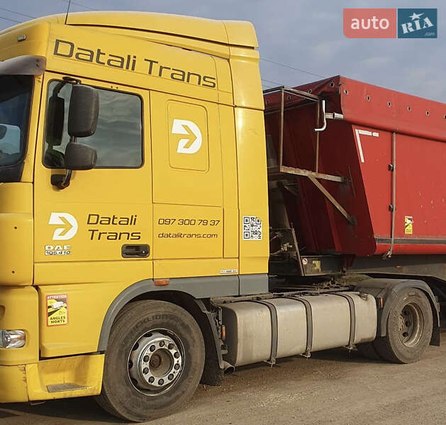 Тягач DAF XF 105 2010 в Красном