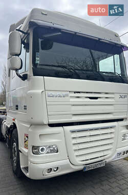 Контейнеровоз DAF XF 105 2011 в 