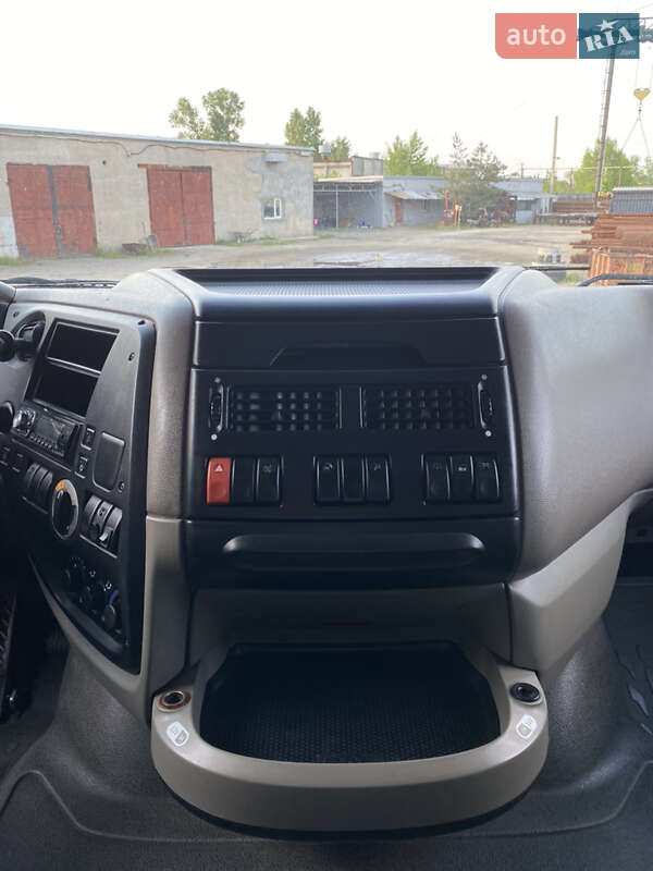 Тягач DAF XF 105 2010 в Днепре