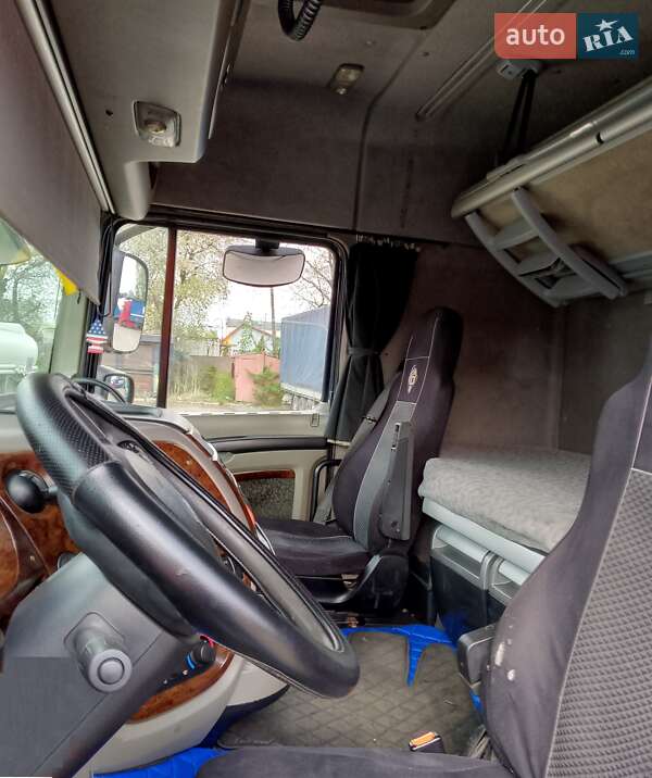 Тягач DAF XF 105 2008 в Луцке