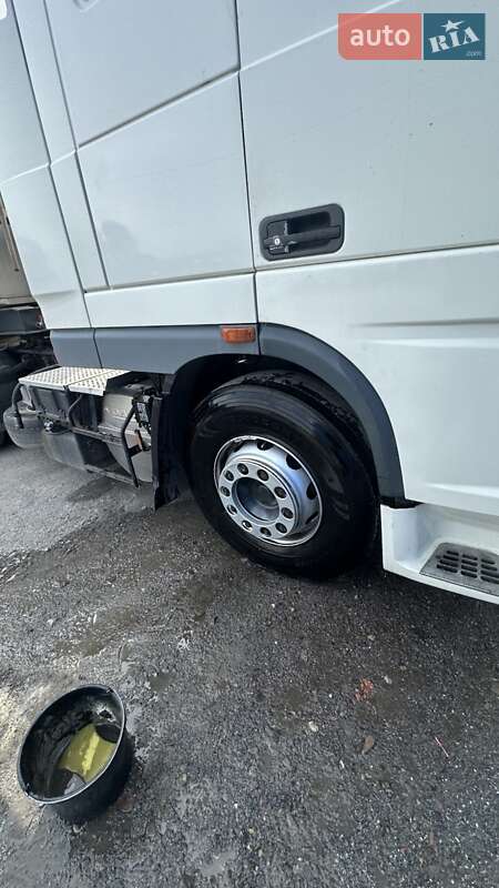 Тягач DAF XF 105 2012 в Ровно