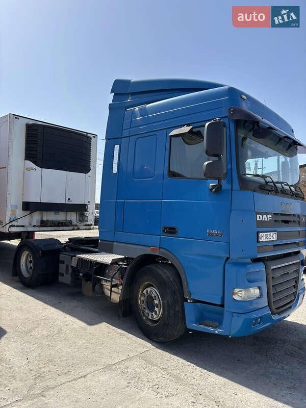 Тягач DAF XF 105 2010 в Обухові