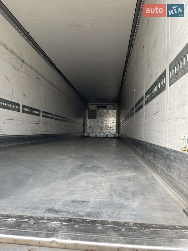 Тягач DAF XF 105 2010 в Обухові