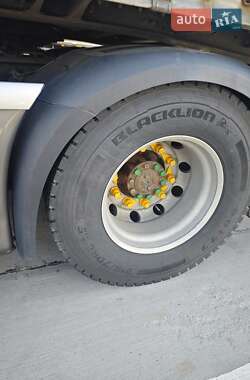 Тягач DAF XF 105 2012 в 