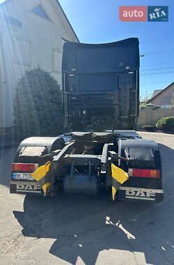 Тягач DAF XF 105 2010 в 