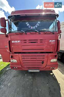 Самосвал DAF XF 105 2012 в 