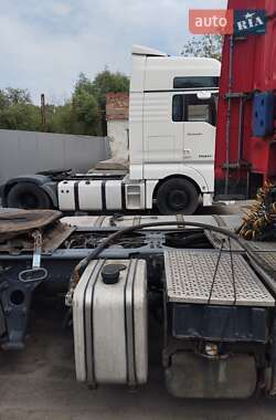 Тягач DAF XF 105 2011 в 