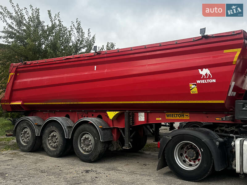 Самосвал DAF XF 105 2012 в Черкассах