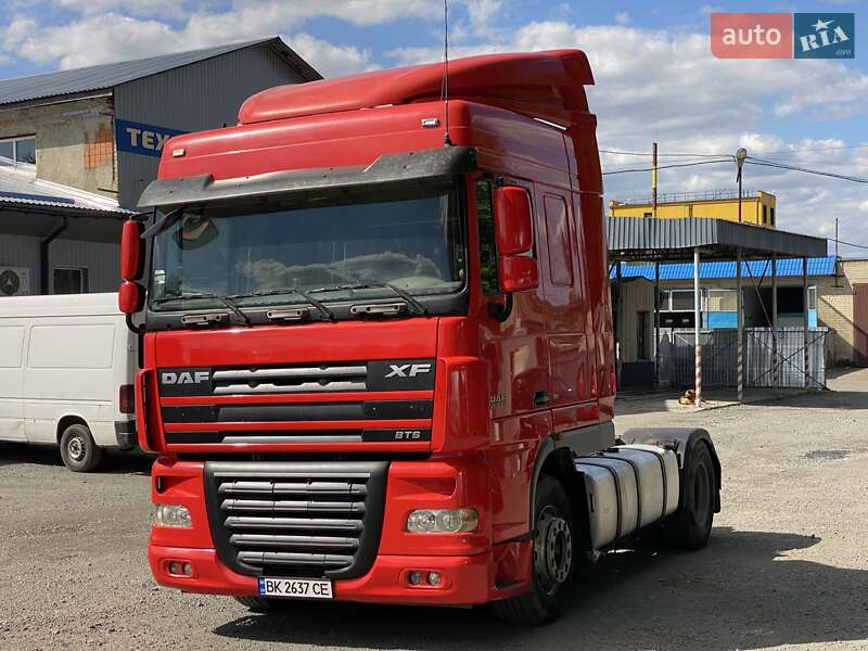 Тягач DAF XF 105 2007 в Рівному