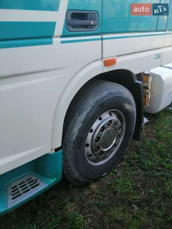 Тягач DAF XF 105 2010 в Черновцах
