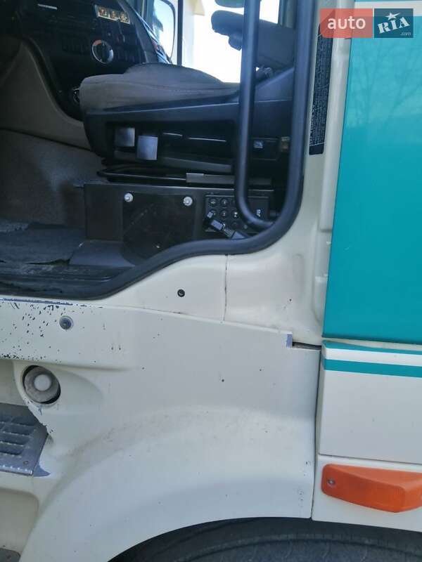 Тягач DAF XF 105 2010 в Черновцах