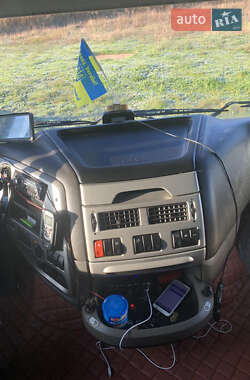 Тягач DAF XF 105 2011 в 