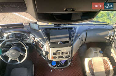 Тягач DAF XF 105 2011 в 