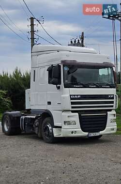 Тягач DAF XF 105 2008 в Дубні