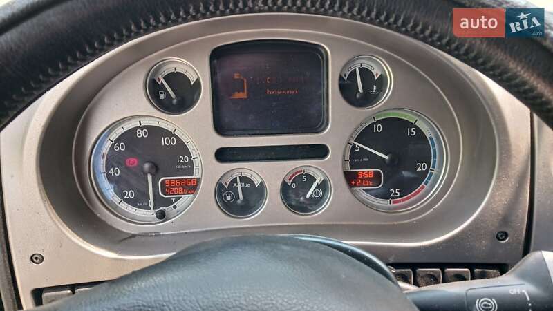 Тягач DAF XF 105 2011 в Дніпрі