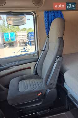 Тягач DAF XF 105 2011 в 