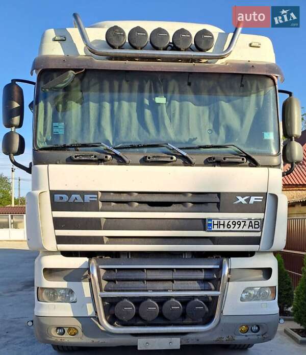 Тягач DAF XF 105 2009 в Болграде