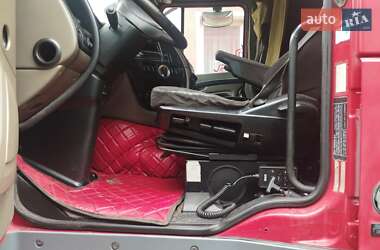 Тягач DAF XF 105 2011 в 