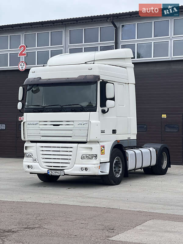 Тягач DAF XF 105 2011 в 