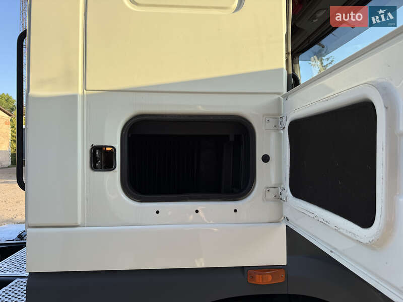 Тягач DAF XF 105 2012 в Бучачі