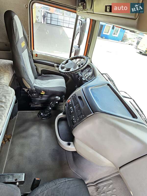 Тягач DAF XF 105 2007 в Вишневому