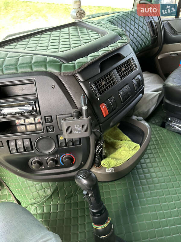 Тягач DAF XF 105 2013 в Березанке