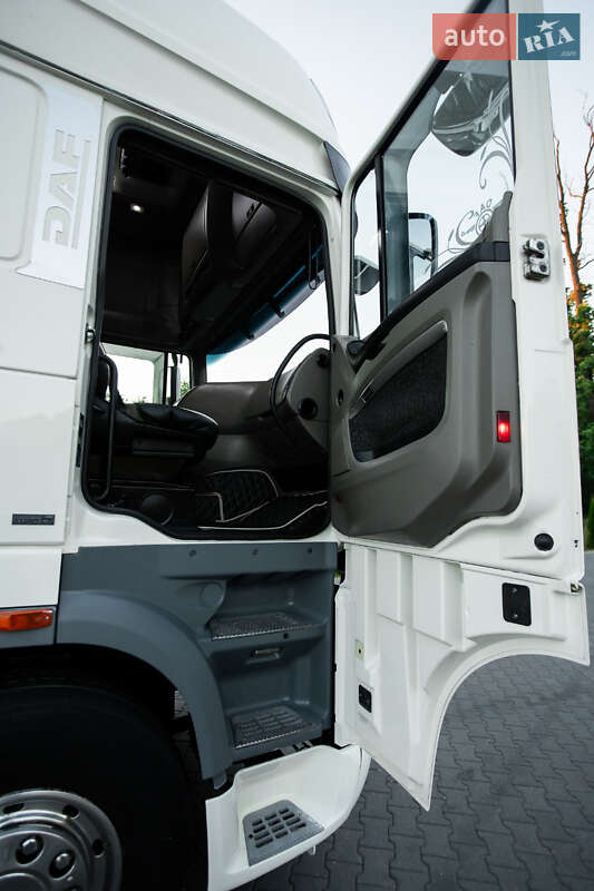Тягач DAF XF 105 2009 в Черновцах