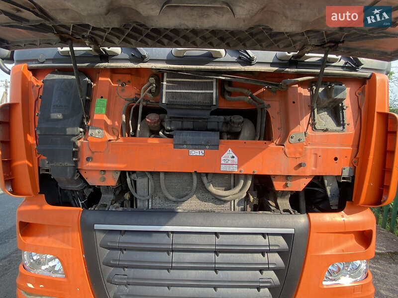 Тягач DAF XF 105 2006 в Емильчине