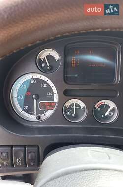 Тягач DAF XF 105 2006 в 