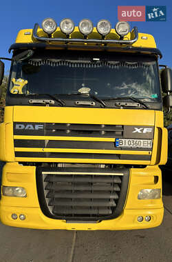 Зерновоз DAF XF 105 2007 в Полтаві